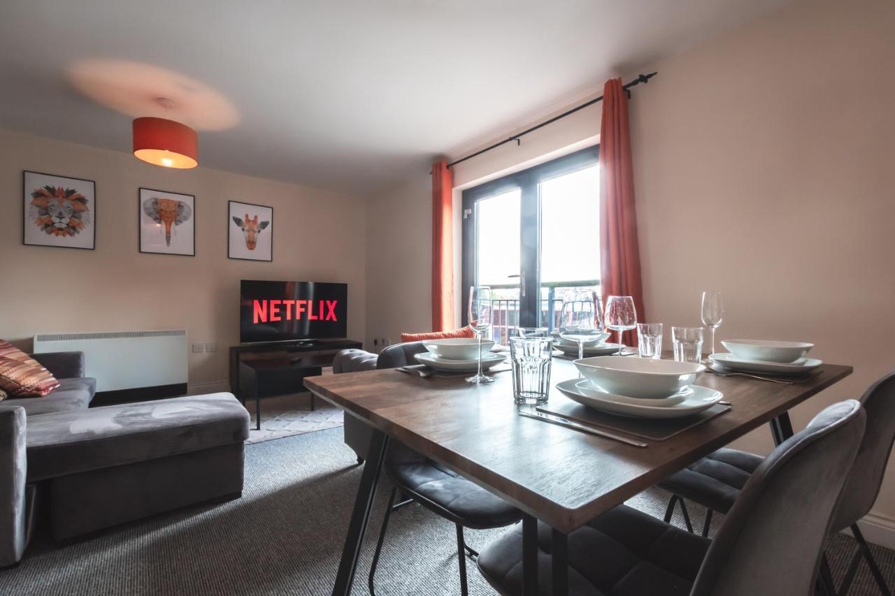 Best Price! 2 Bed City Centre - 4 Single Beds Or 2 Super King, Smart Tvs, Sofa Bed & Free Secure Parking サウサンプトン エクステリア 写真