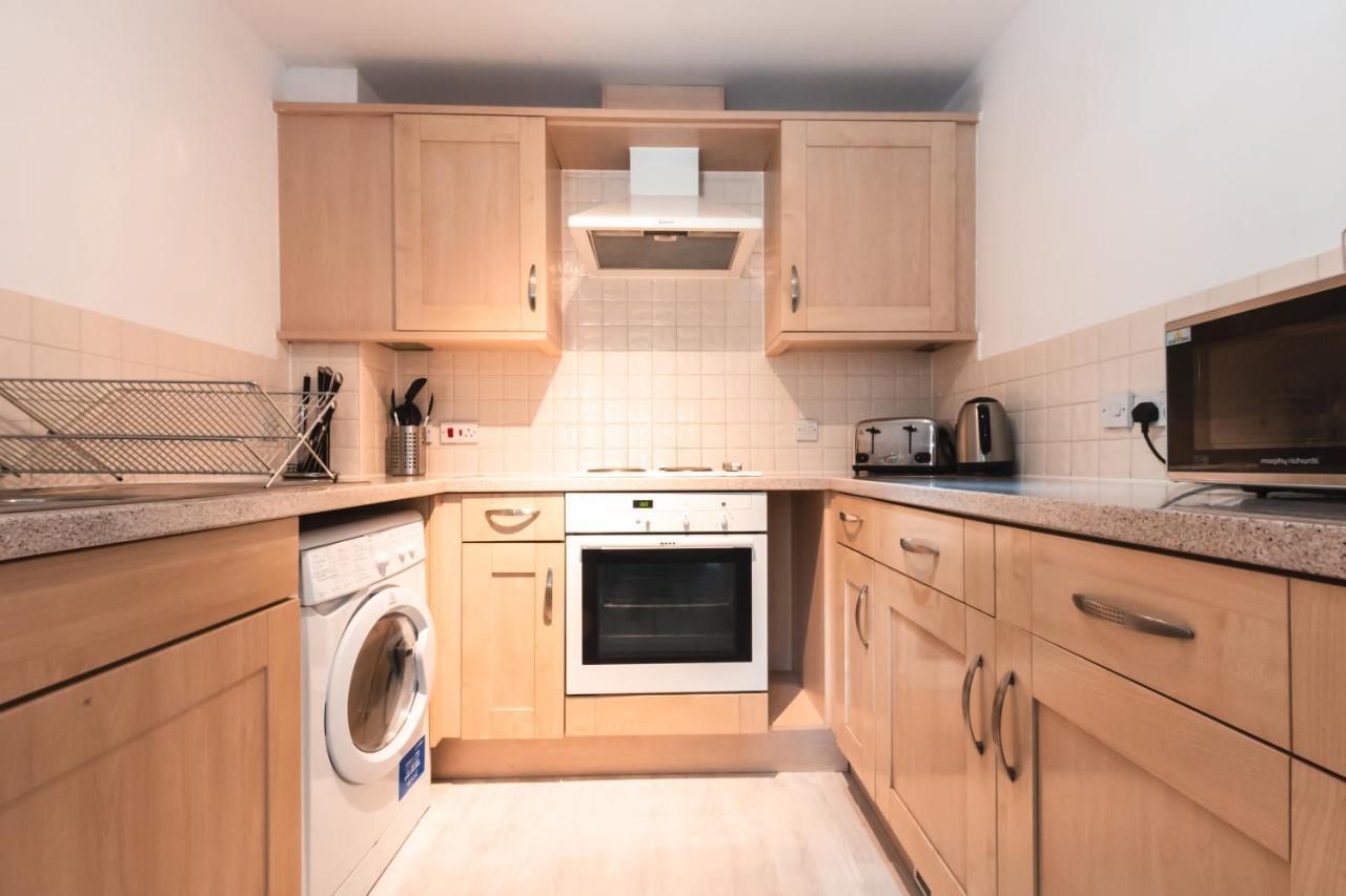 Best Price! 2 Bed City Centre - 4 Single Beds Or 2 Super King, Smart Tvs, Sofa Bed & Free Secure Parking サウサンプトン エクステリア 写真