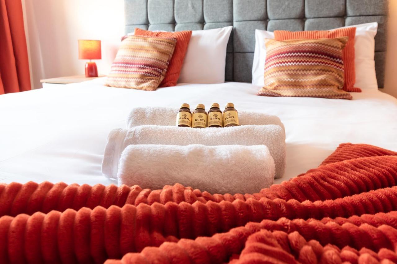 Best Price! 2 Bed City Centre - 4 Single Beds Or 2 Super King, Smart Tvs, Sofa Bed & Free Secure Parking サウサンプトン エクステリア 写真